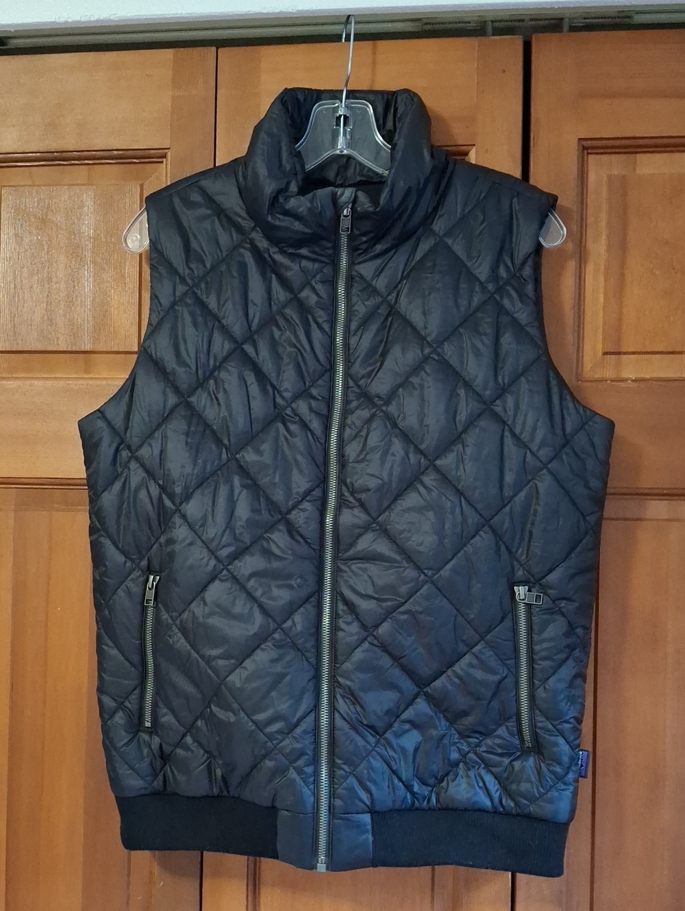 Patagonia Prow Bomber Womens Puffer Vest Quilted Size Large Color Black Outdoor